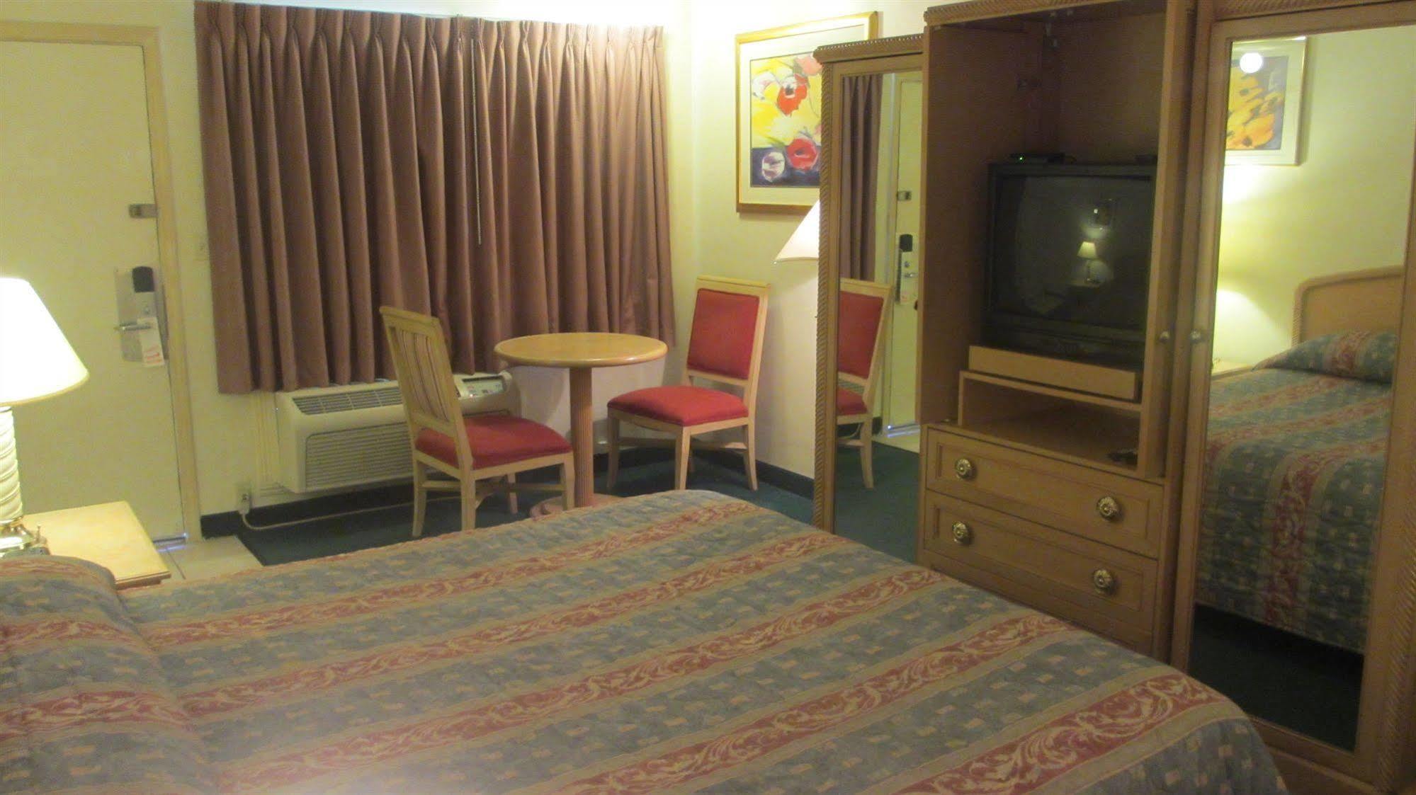 El Rancho Motel Лодай Екстер'єр фото