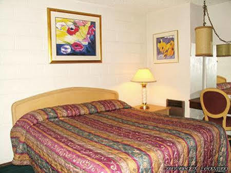 El Rancho Motel Лодай Екстер'єр фото